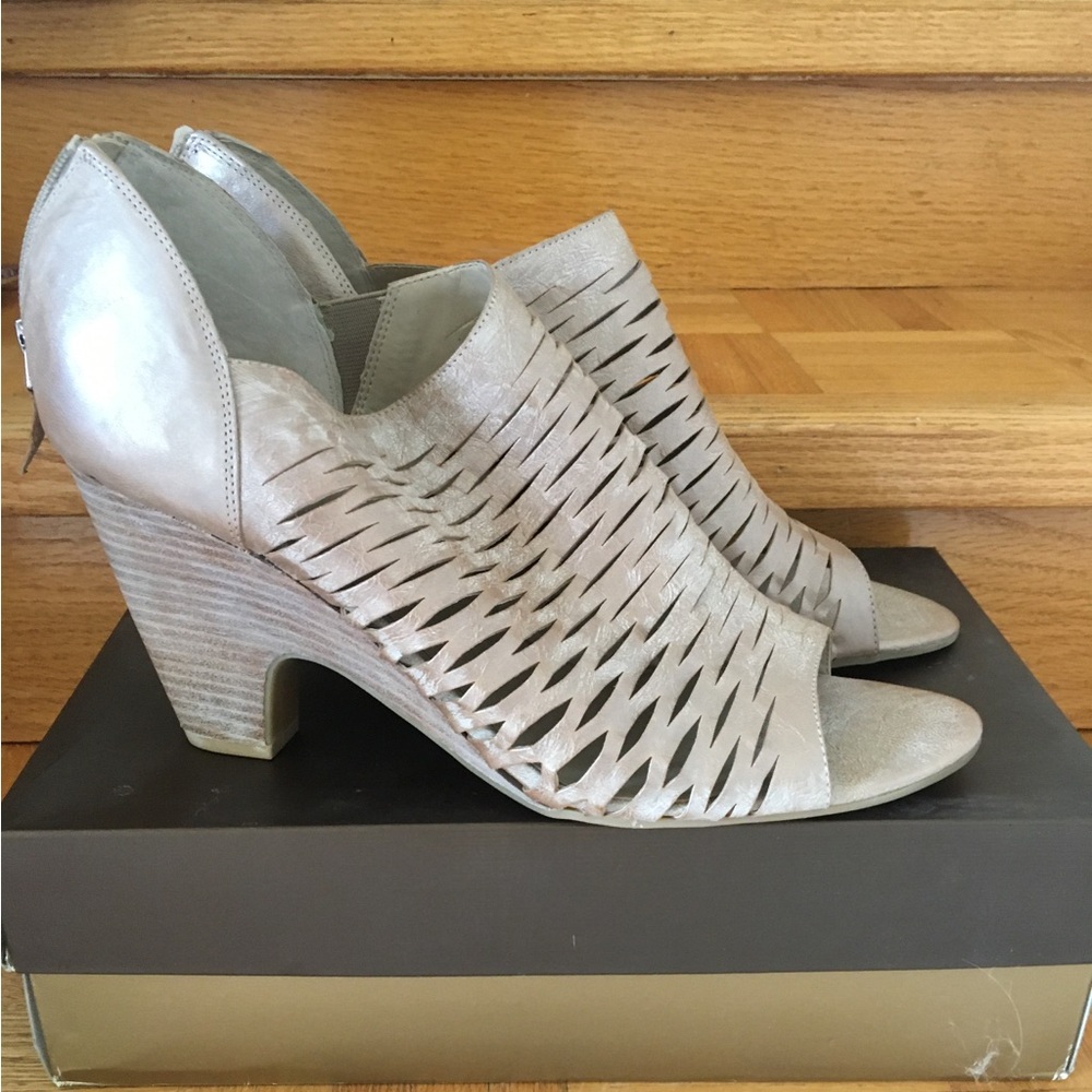 Sz 13 Franco Sarto shooties